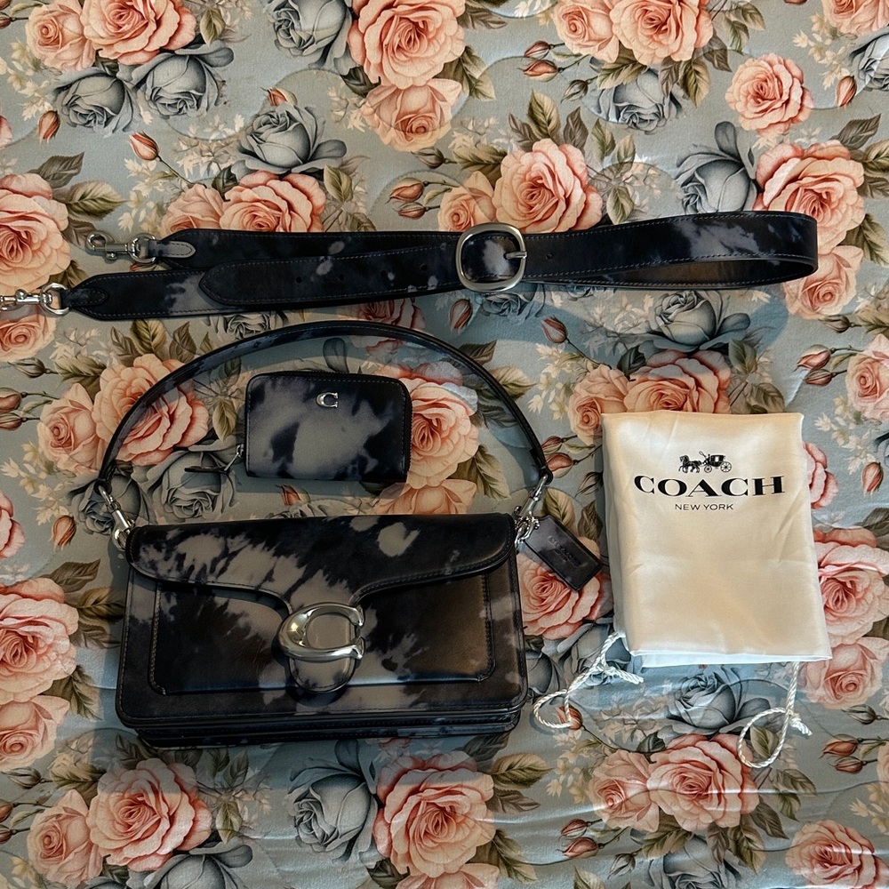 Tabby 20 in Midnight Navy & Wallet